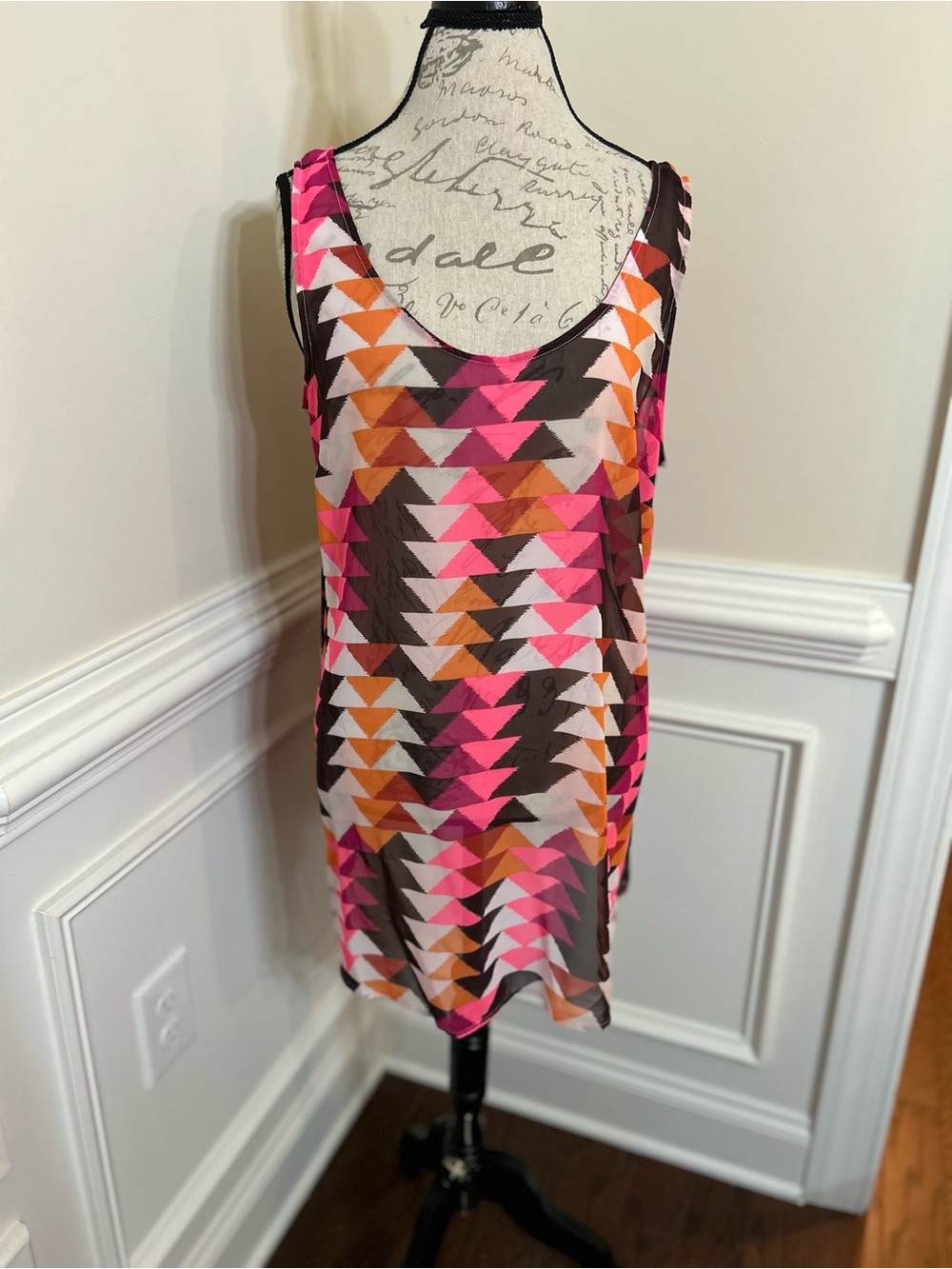 Old Navy Sleeveless Chevron Print Tunic‎ Tank in Pink, Orange & Brown